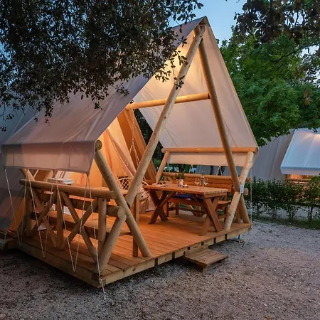 Eco Glamping- Fkk Nudist Solaris Campismo de Luxo Poreč
