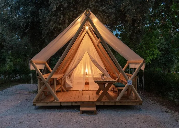 Οργανωμένο κάμπινγκ Eco Glamping- Fkk Nudist Solaris *